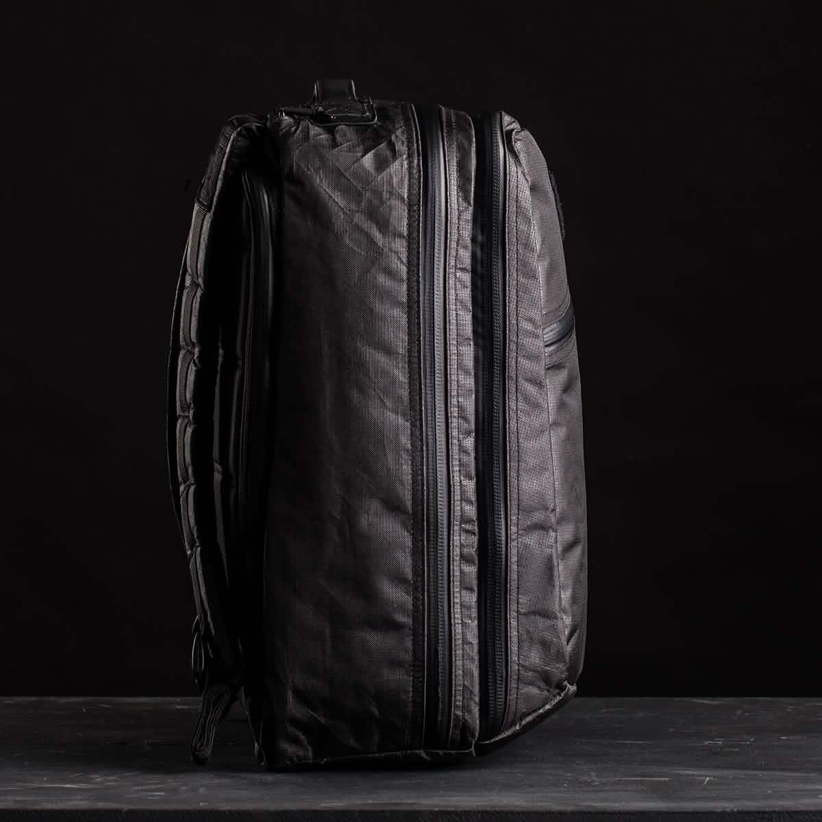 GR2 USA x Carryology - Ultra Black